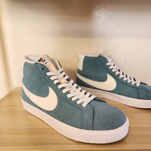 Nike SB Zoom Blazer Mid